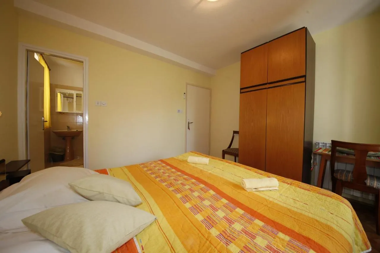 Villa Franka Rab Rab Town Affittacamere